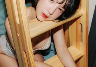 看到Kang Inkyung的Fantrie9月2号，图片中那微妙的停顿，确实让我想多想几招。